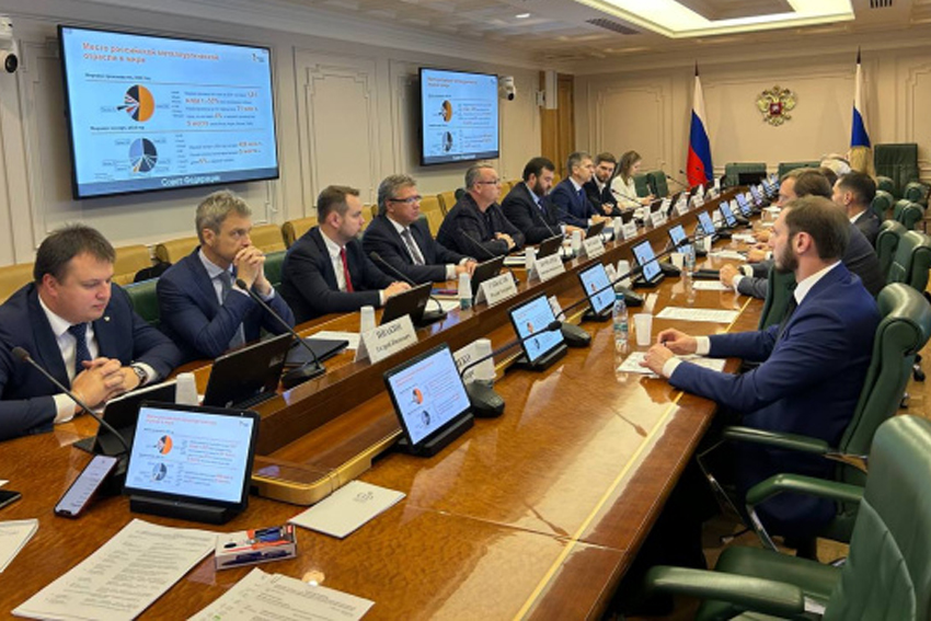 В Совете Федерации обсудили меры господдержки металлургической отрасли.